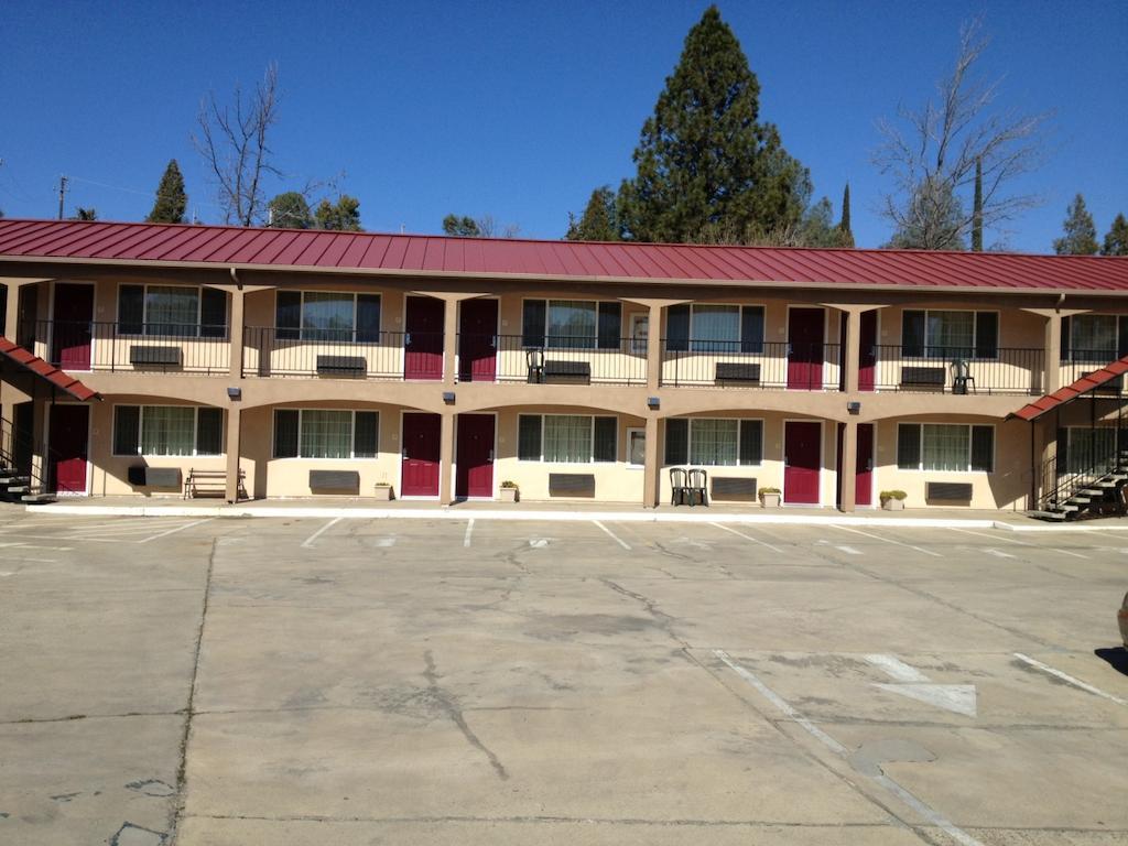 The Yosemite Inn Mariposa Exterior photo